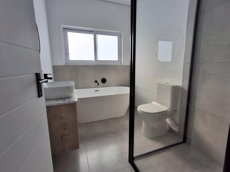 4 Bedroom Property for Sale in Shelley Point Western Cape